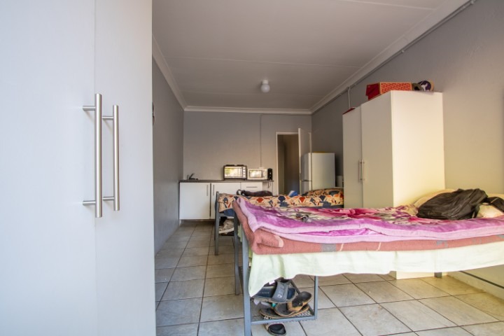 To Let 1 Bedroom Property for Rent in Die Bult North West